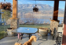 one bedroom , private bath, loft in sought after Poplar Point neighbourhood in Kelowna: Minutes to lake and hiking trails, and downtown, short drive to KGH
