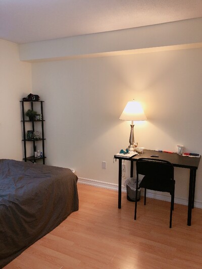Unfurnished One Bedroom Condo Unit with Large Den located near Hospital ...
