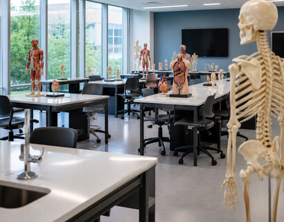White Coat Living in Jamaica: Housing Near New York Institute of Technology College of Osteopathic Medicine