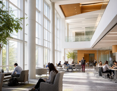 University of Calgary Cumming School of Medicine: A Fast-Paced Path for Future Physicians in Calgary