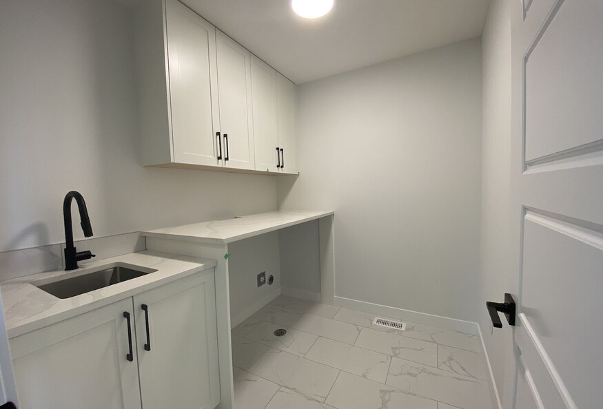 Unfurnished Calgary townhouse for rent Brand New build near University of Calgary