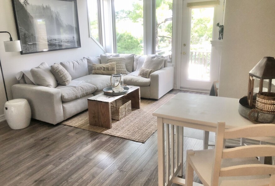 Furnished Lakeside Condo in Muskoka (Huntsville) near NOSM University