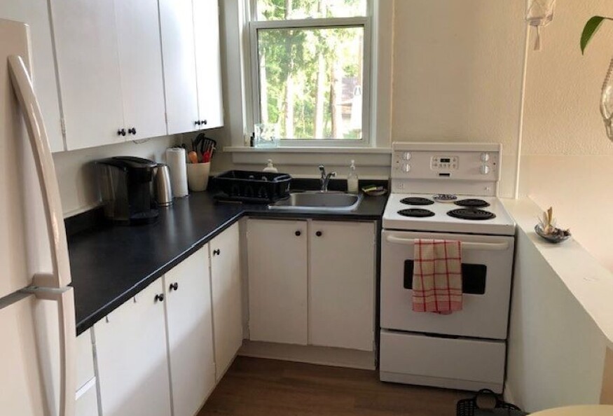 Unfurnished 1 bedroom apartment available Aug 15th. near NOSM UniversityNorthern Ontario School