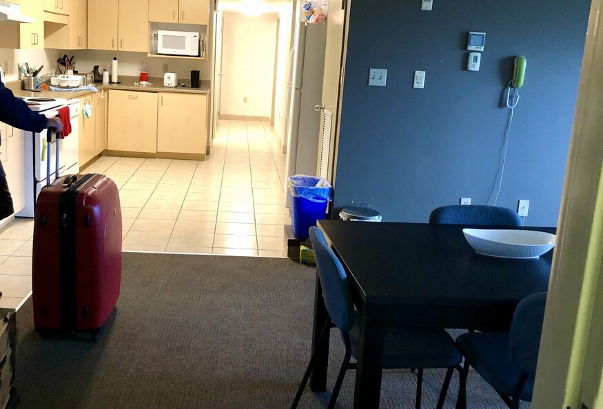 Furnished 1 bedroom apartment unit, all included. Close to McMaster
