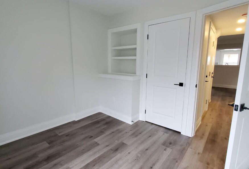 Unfurnished RecentlyRenovated 2 Bedroom Apartment for Rent near