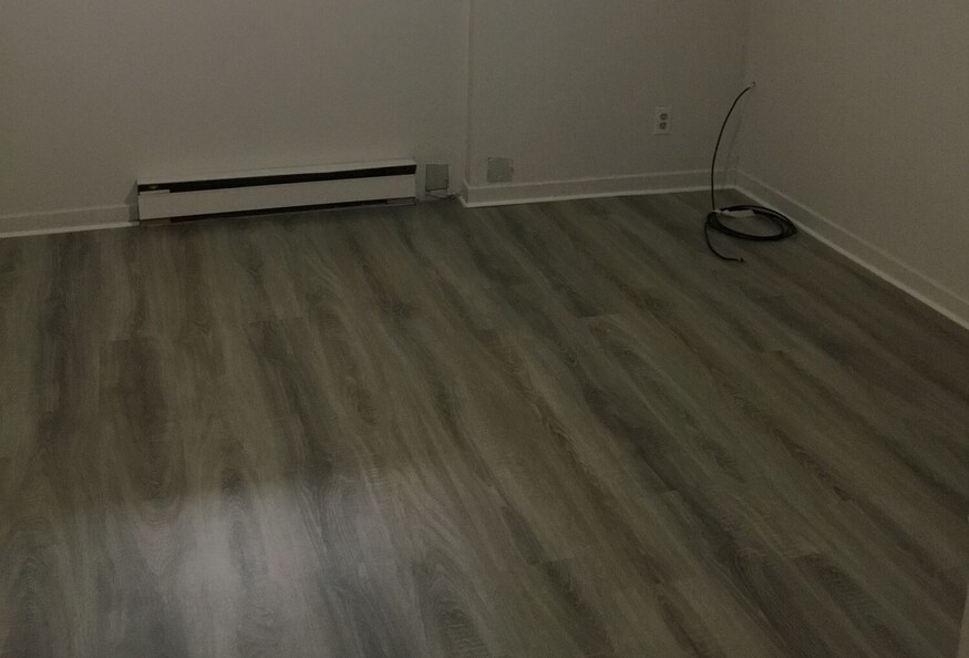 Unfurnished Clear Lake Bluejay Apartments near NOSM UniversityNorthern Ontario School of