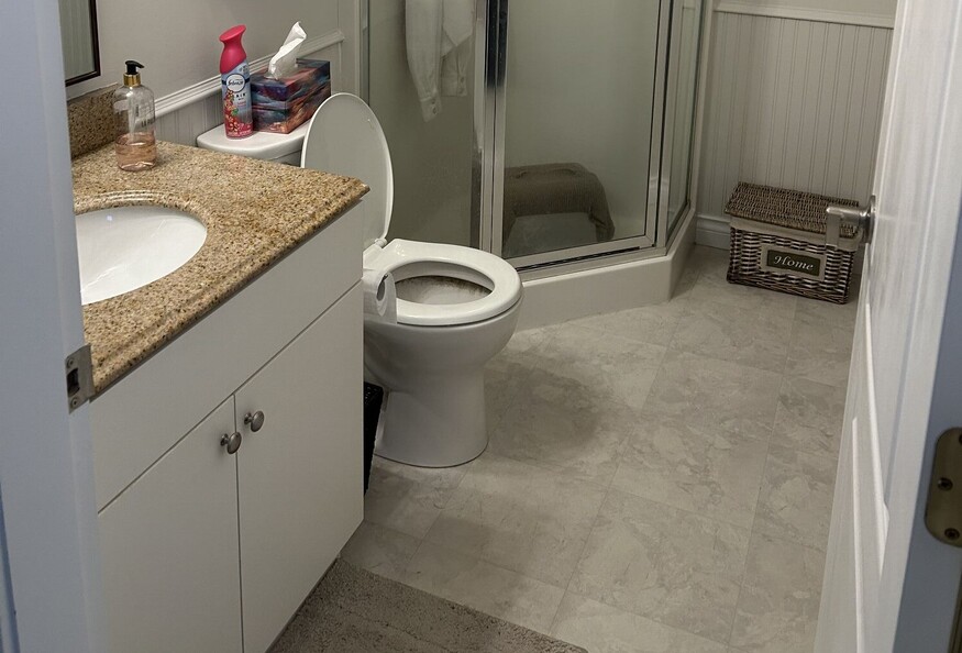 Furnished Cozy and Modern Short term Rental near University of British