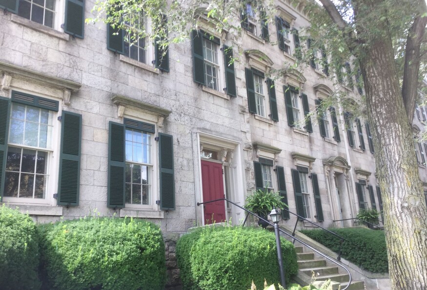 Furnished Fully furnished luxury apartment in Historic building in