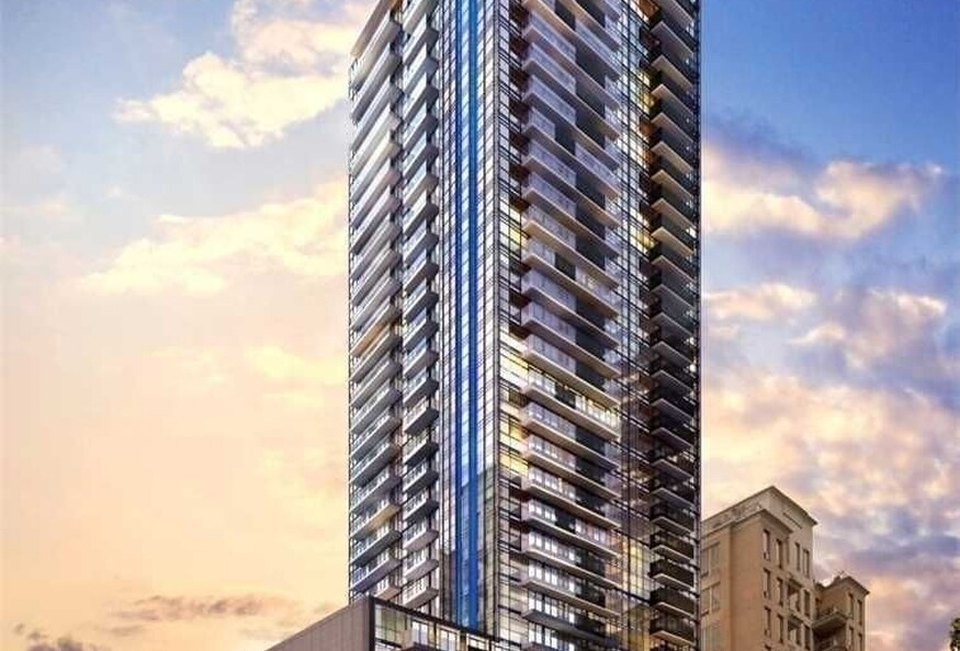Unfurnished Luxury 1+1 Condo at Yonge and Eglinton (close to Sunnybrook