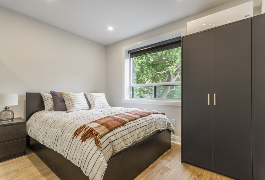 Furnished The Duke Private Apartment + Fully Furnished near McMaster