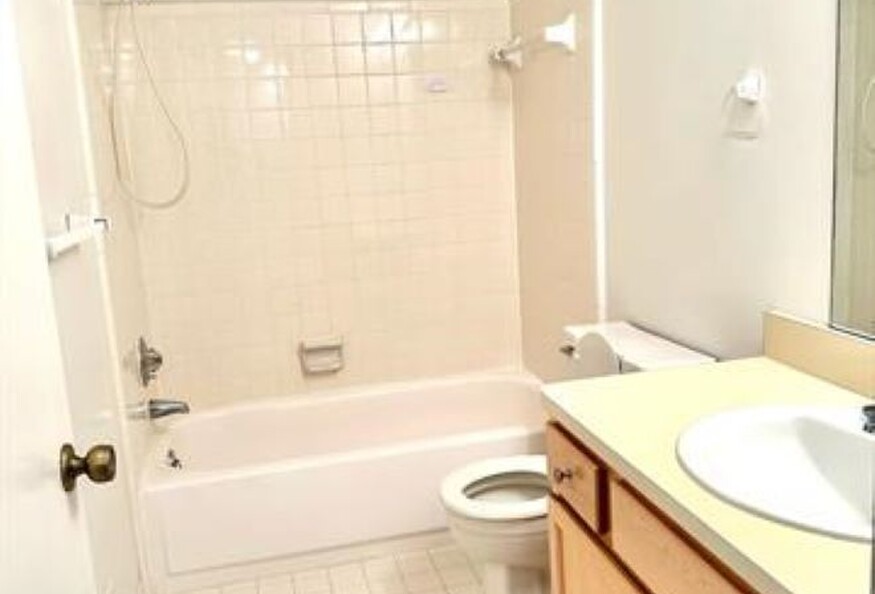 Furnished Peaceful and serene condo in Southfield, MI for rent near